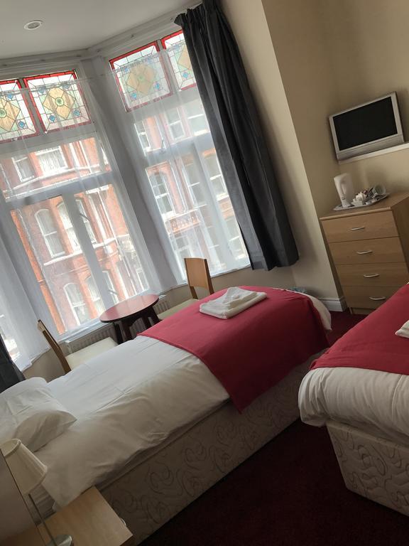 Glenfaba Guest House Дъглас Екстериор снимка