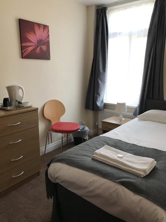Glenfaba Guest House Дъглас Екстериор снимка